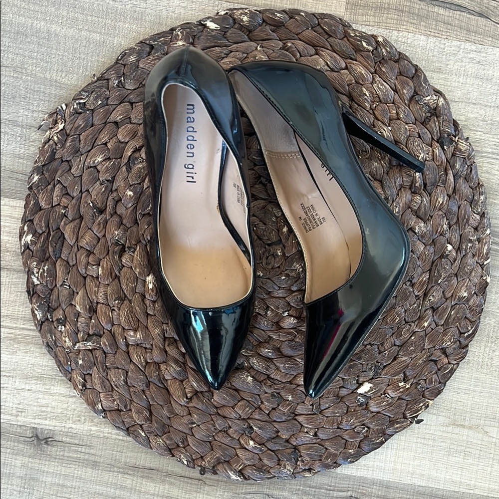 Madden Girl Ohnice Black Patent Heels Size 7